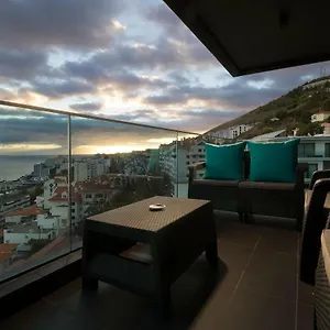Paradise - Modern And Sophisticated Apartment